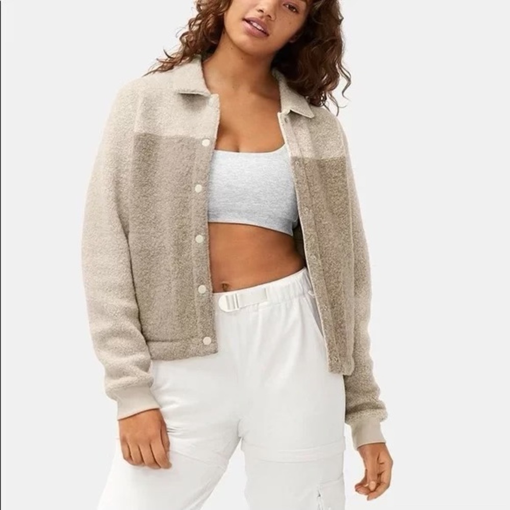 Outdoor Voices MegaFleece Bomber Jacket Size Small in Oatmeal/Amber